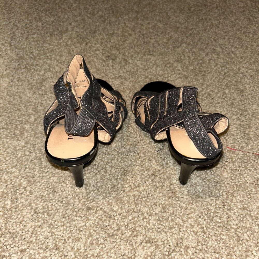 Heels - Picture 2 of 3